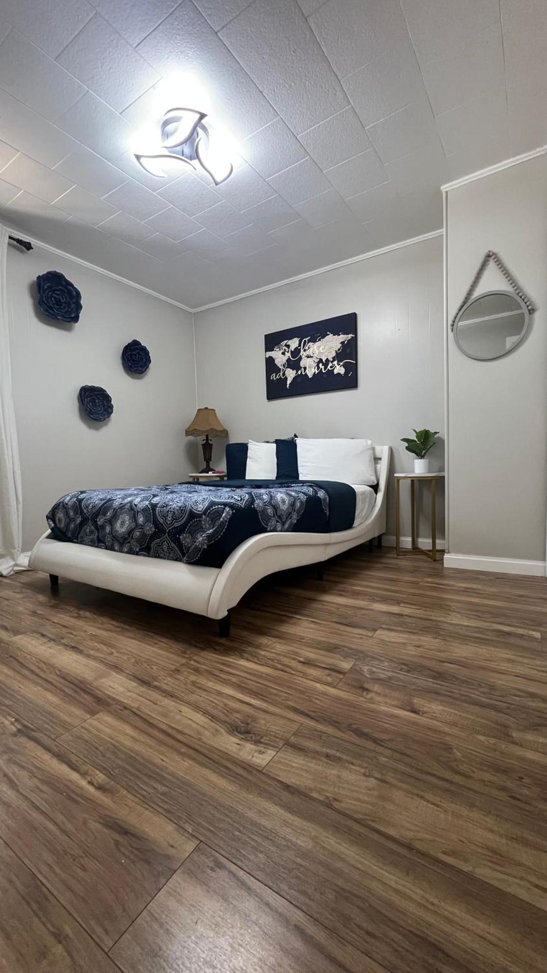Cozy Buffalo Home-Sleeps 3 Lackawanna Dış mekan fotoğraf